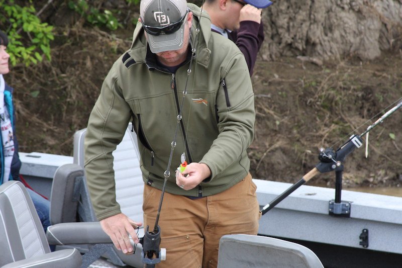sacramento river striper fishing guide