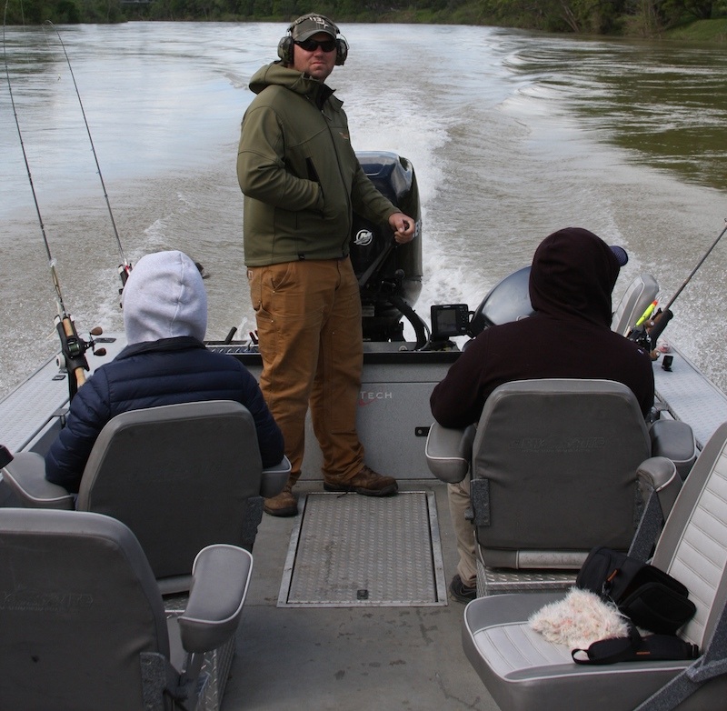 sacramento river striper fishing guide