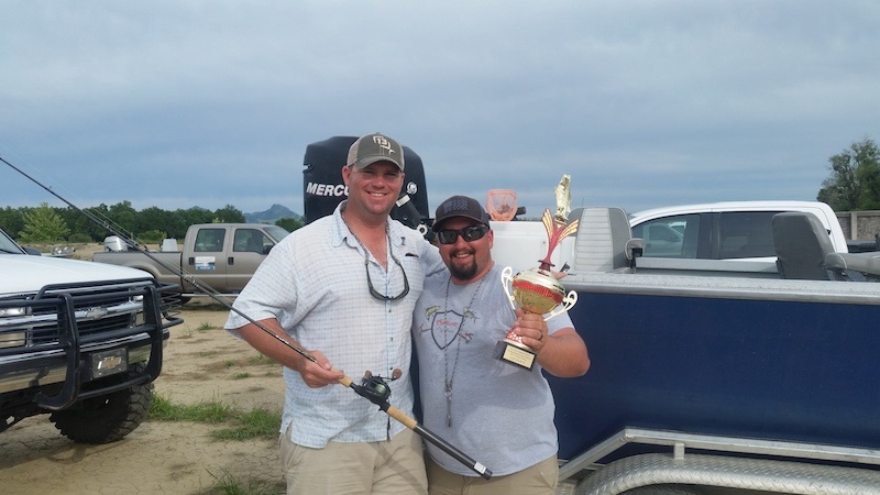 sacramento river striper fishing guide